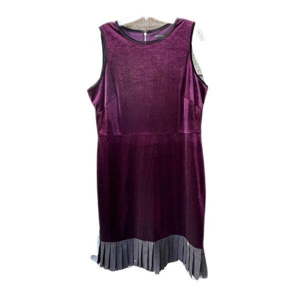 Sandra Darren size 14 sheath dress back exposed zipper accordion pleated bottom. - Picture 1 of 6